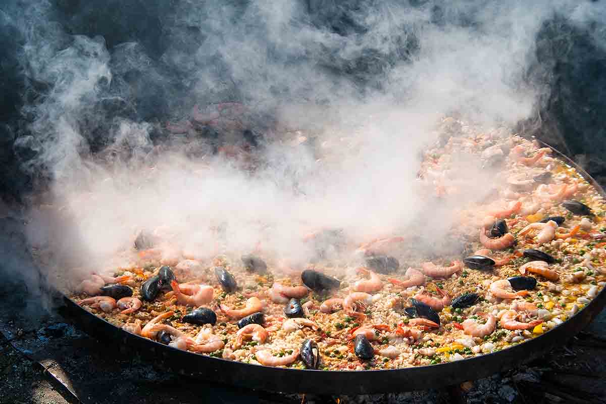 Socarrat paella: técnicas para un arroz perfecto