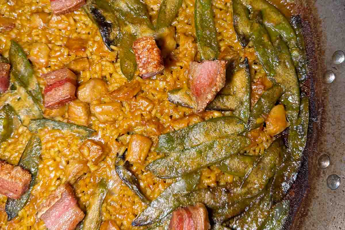 paso a paso arroz con torreznos de Soria finalización