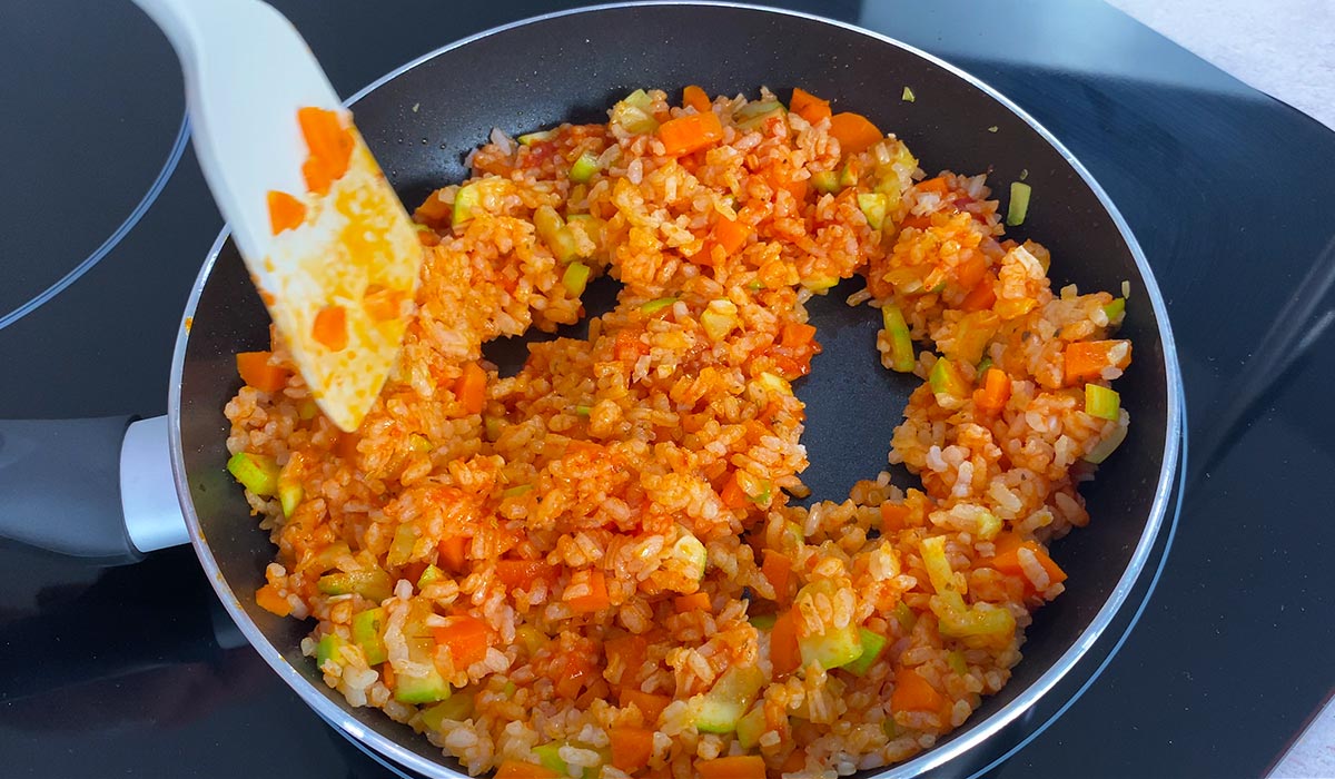 Sofrito en col rellena de arroz