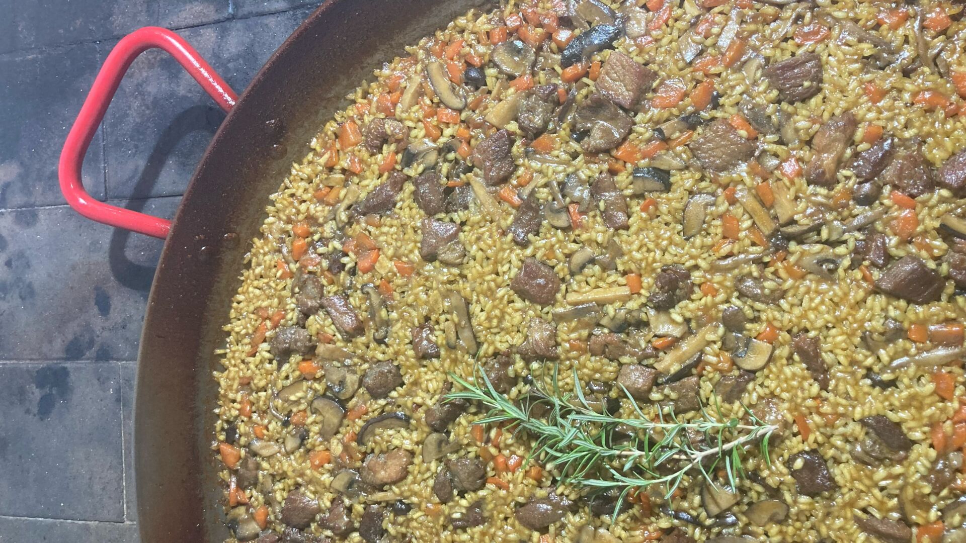 arroz con carne de cerdo