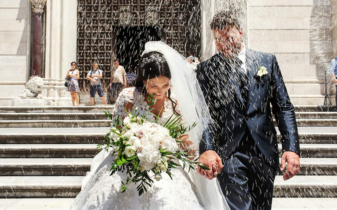 Tirar arroz en las bodas: tradición y significado