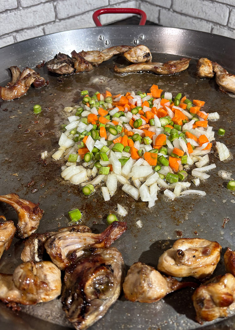 Sofrito de verduras para Arroz con conejo y verduras